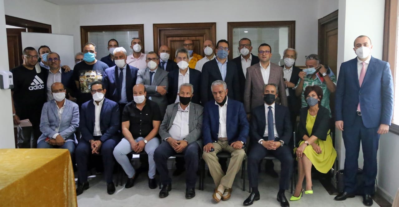 أم تنتفض في وجه المدارس الخصوصية وتصفها بـ “العصابات” أم تنتفض في وجه المدارس الخصوصية وتصفها بـ “العصابات”