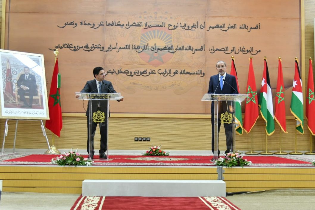 Evo BxBXUAAvYJZ - أسفي كود | safigoud.com