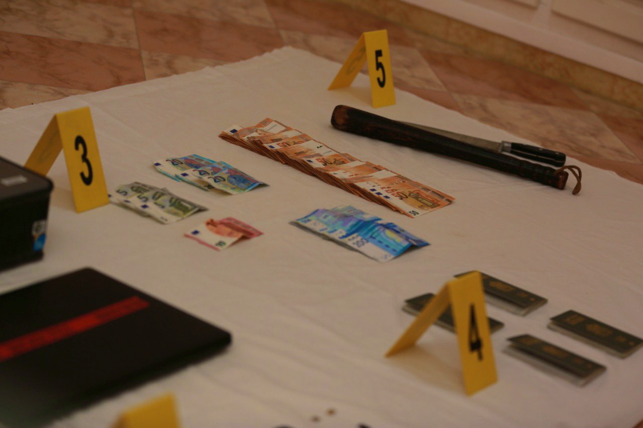 ExT6nCeWgAQfRB6 - أسفي كود | safigoud.com