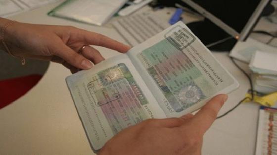 بايتاس: الحكومة تنتظر توضيحات من فرنسا حول رفض طلبات التأشيرات
