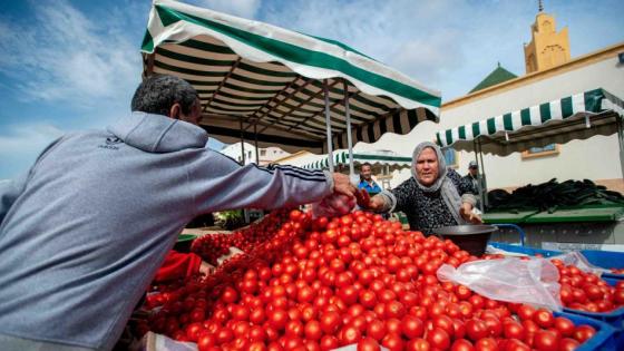 وزير الداخلية يدعو الولاة والعمال إلى تكثيف المراقبة على مستوى أسواق البيع بالجملة والتجزئة