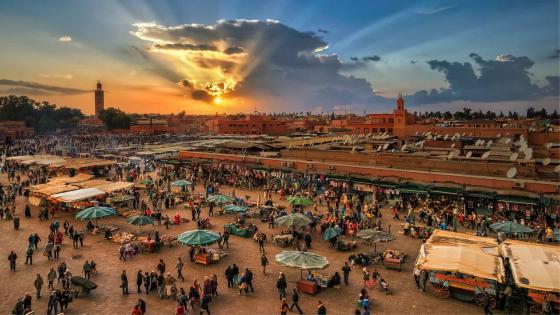 موقع دولي متخصص يضع مراكش كأفضل وجهة للسياح في إفريقيا والشرق الأوسط