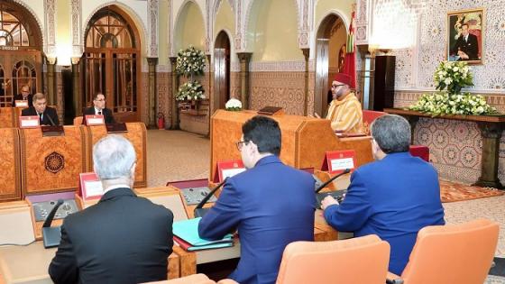 تقديم التوجهات العامة لمشروع قانون المالية في مجلس للوزراء برئاسة الملك