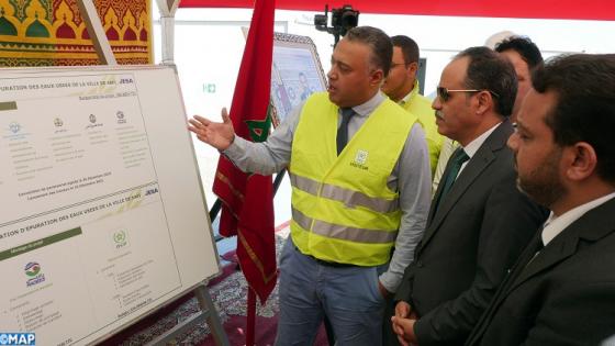 Le gouverneur de la province de Safi, M. Lahoucine Chaynane s'enquiert des travaux des travaux d'exécution de plusieurs projets de développement visant la réalisation de structures de nature à fournir des sources alternatives d’eau et le renforcement de l’infrastructure routière. 29102022-Safi