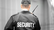 التهراوي وزير الصحة ينهي تطاول “السيكيريتي” على مهام الاستقبال والإرشاد بالمستشفيات