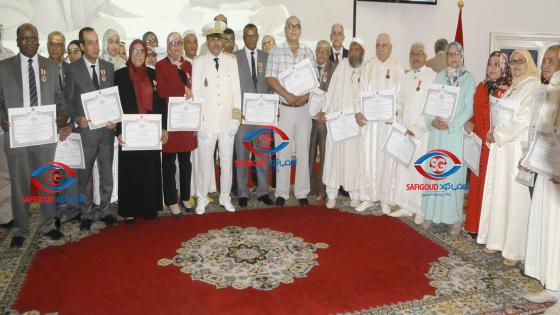 فيديو +ألبوم صور: توشيح 35 موظفا وموظفة بآسفي بأوسمة ملكية بمناسبة الذكرى 19 لعيد العرش