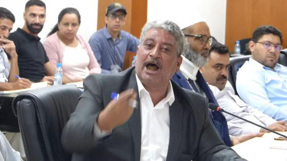 فيديو: الكردودي قال للكاتب العام ديال عمالة آسفي راه كنتصارعو غير داخل القاعة وكنخرجو برا ماكاين والو