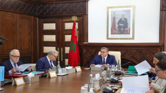 الحكومة تؤكد متابعتها تطورات الفيضانات وتعبئتها الشاملة لحماية المواطنين