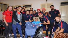 مكتب الأوسيس يخصص نصف مداخيل مقابلة بني ملال لدعم المشجع أسامة في مرضه