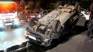 فيديو : انقلاب سيارة وقف حركة السير بشارع الحسن الثاني بآسفي ونجاة السائق من موت محقق