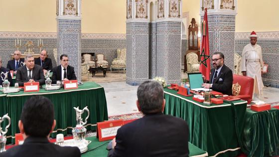 Sa Majest√© le Roi Mohammed VI, que Dieu L'assiste pr√©side √† Marrakech un Conseil des ministres