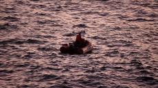 بالصوت والصورة : جثة مجهولة ظهرت بكورنيش أموني تخلف استنفارا أمنيا مساء السبت