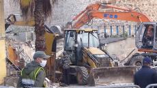 بالصوت والصورة : العامل شينان ينهي جبروت البرلماني السابق كوبابي و يصدر تعليمات صارمة بهدم مقهى عشوائية شوهت معالم آسفي