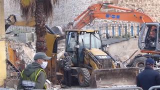 بالصوت والصورة : العامل شينان ينهي جبروت البرلماني السابق كوبابي و يصدر تعليمات صارمة بهدم مقهى عشوائية شوهت معالم آسفي