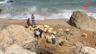 لقطات حصرية ديال جوج الأطنان من الحشيش اللي لقاوه في شاطئ لالة فاطنة نواحي آسفي