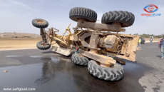 إنقلاب ألة أشغال ضخمة بمدخل آسفي يربك حركة السير بطريق بوگدرة