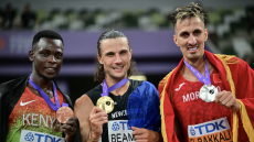 سفيان البقالي يُحرز الميدالية الفضية في سباق 3000 متر موانع ببطولة طوكيو