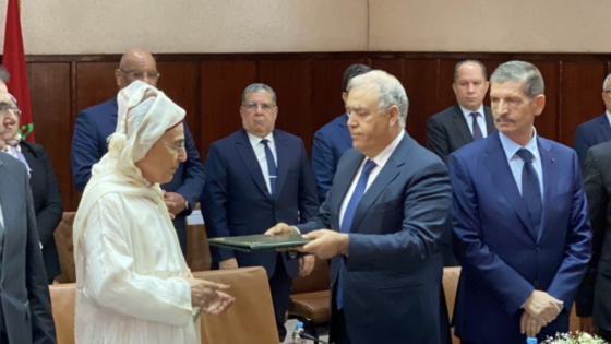 فيديو:عبد الواحد لفتيت وزير الداخلية يشرف على تنصيب خطيب لهبيل واليا على جهة مراكش آسفي..”أبلغ ساكنة الجهة عطف ورضا جلالة الملك محمد السادس”