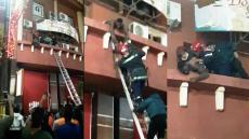 فيديو…مهاجر افريقي سلخ رجل اطفاء بمراكش بعدما بغا يحاول ينتحر من أعلى عمارة