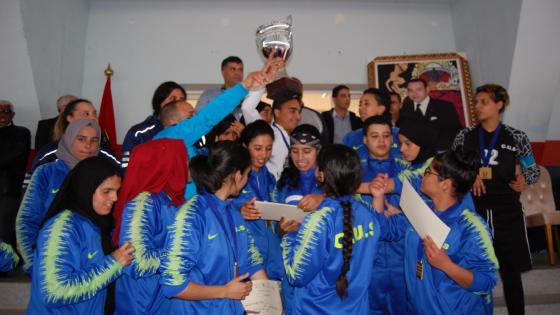 فيديو : الفريق النسوي للحي الجامعي بآسفي يفوز بكأس العرش الخاصة بالأحياء الجامعية في كرة القدم