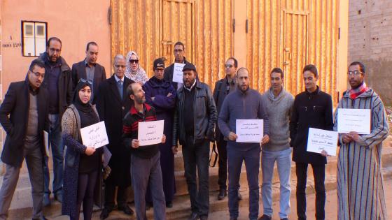 فيديو : احتجاج حول الظروف المزرية لموظفين وأطر مكدسين بمقر القاضي المقيم بسبت جزولة
