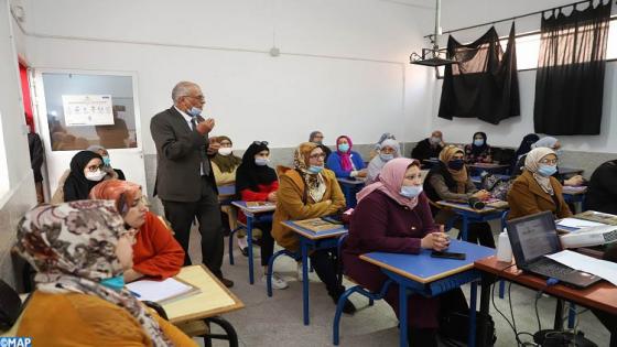 Consciente de l'importance de l'éducation et de la formation à différents niveaux de la vie, en termes d'épanouissement de l'individu sur les plans socioéconomique et professionnel, la province de Rehamna franchit de grands pas en la matière, comme en témoigne l'intérêt tout particulier accordé, entre autres, à la formation et à l'alphabétisation des artisans. 11022022-Benguérir