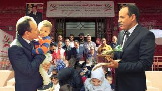 فيديو : العامل شينان يتفقد حفل اعذار 220 طفلا من طرف جمعية الأيادي البيضاء بآسفي