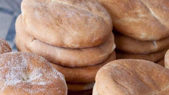بلاغ وزارة الاقتصاد حول سعر الخبز العادي من دقيق القمح اللين