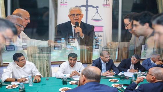 بلاغ لحزب الاستقلال يدعو الشباب الذي مارس حقه الدستوري في التجمع والتظاهر إلى الانخراط الايجابي في الحوار المسؤول والجاد