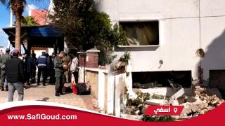 فيديو : أفارقة يواصلون احتلال فيلا بآسفي ومنع مالكها من إعادة ترميمها