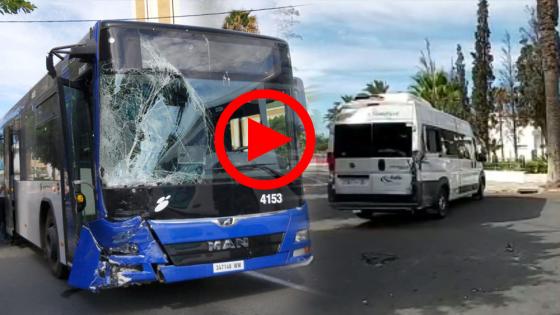 فيديو : اصطدام بين حافلة للنقل الحضري وسيارة للنقل السياحي يخلف خسائر مادية فقط