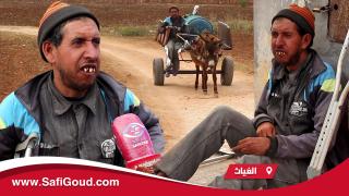 فيديو مؤثر : جماعة الغياث..معاق كيضرب بزاف الطريق باش يحصل على الما وحرموه من القفة