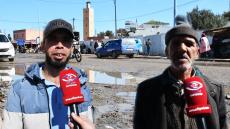 فيديو : المواطنين معاجبهمش الحال في جماعة احرارة … لا سوق لا طريق .