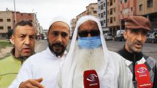 الحفر تؤرق المارة وأصحاب السيارات شمال آسفي…واش فعلا كاينة بلدية كتسير المدينة؟