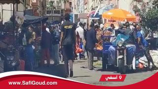 شاهدوا…”كورونا” تحلق فوق سماء سوق عشوائي بأزقة زين العابدين بآسفي