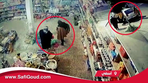 فيديو : شداتهم الكاميرا… مرا وبنتها دخلو لمحل لبيع المواد الغدائية بحي السلام سرقو اللي بغاو وخرجو