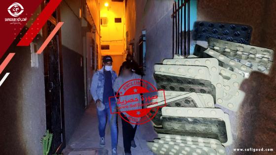 فيديو حصري: عناصر الدائرة الأمنية الرابعة بآسفي تداهم منزلا بحي الجريفات وتوقف مروجا للقرقوبي بحوزته أزيد من 500 قرص مهلوس