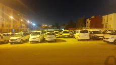 عاجل: سائقي طاكسيات آسفي الكبيرة يخوضون مسيرة احتجاجية صوب مراكش بعد قرار الوالي حصر تنقلاتهم اتجاه المحطة الطرقية فقط