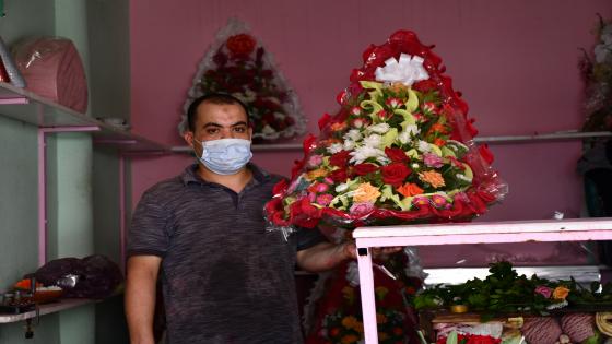 عبد الرحيم بائع الورود … “هاكيفاش وقفت كورونا النشاط ديالو ودخلتو في دوامة المجهول”.