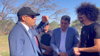 العامل شينان مشا حتى لغابة العرعار وخاطب مسؤول بحدة” ها ودني منك راه ما باغينش نديرو التمثيل”