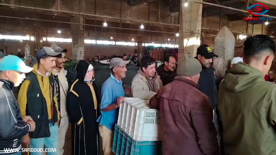 الإفلاس والخراب يحاصران سوق الجملة للخضر والفواكه بآسفي”التهريب قتل السوق ..علاش سلطات آسفي كتفرج!؟”