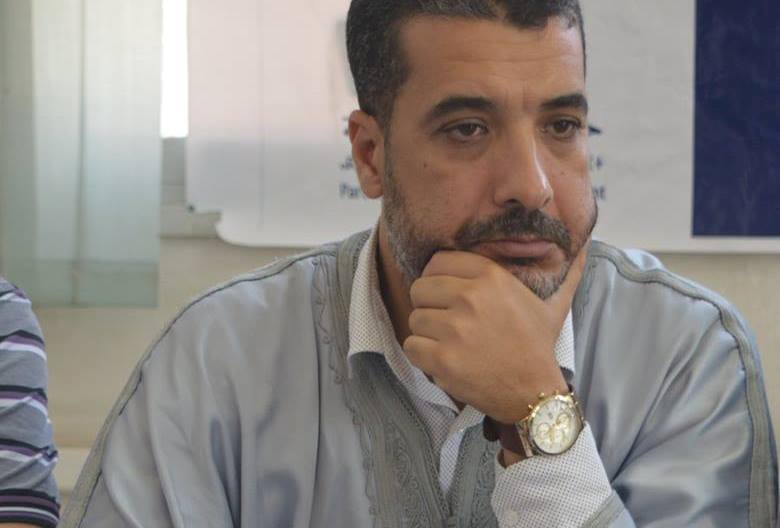 برلماني البيجيدي عاديلي يوجه انتقادات لوزير التعليم بسبب التوقيت الجديد..كيفاش يخرجوا مع الوحدة ويدخلوا مع الجوج؟