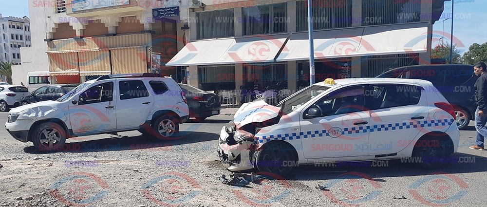 فيديو حصري : كسيدة خايبة بآسفي…شيفور طاكسي يتسبب في بثر يد صاحبة محل لبيع أدوات التجميل
