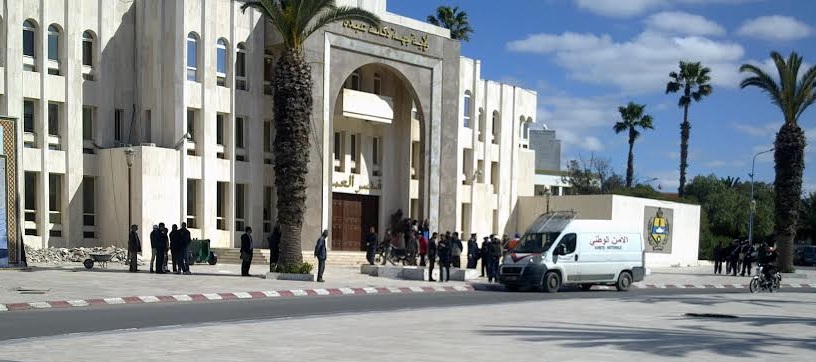 عاجل : اعتقال شاب بغا يحرق راسو رفقة مخازني داخل عمالة آسفي