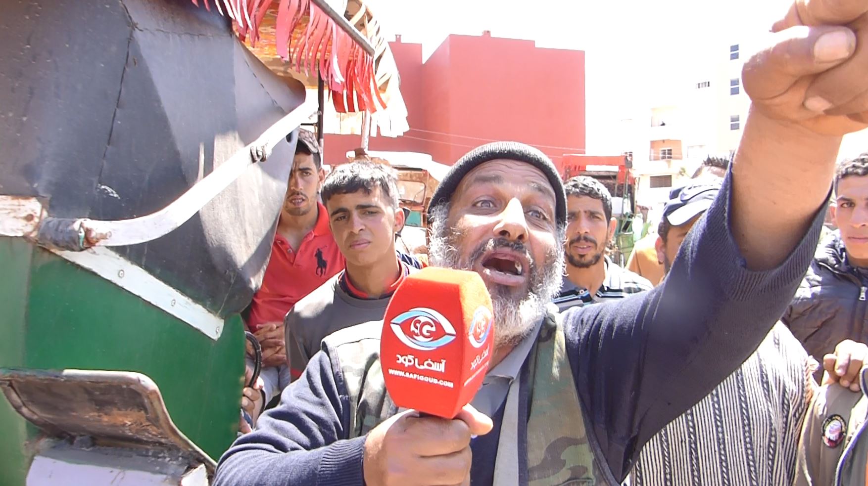 فيديو: ها علاش ناضت العصا بين اصحاب الكوتشيات في آسفي، وهاكيفاش ولاو دايرين السيبة؟