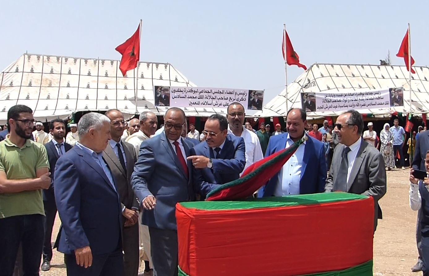 فيديو : توسيع وتقوية الطريق الاقليمية رقم 2305 بجماعة ثلاثاء بوكدرة بعد سنوات طويلة من الانتظار