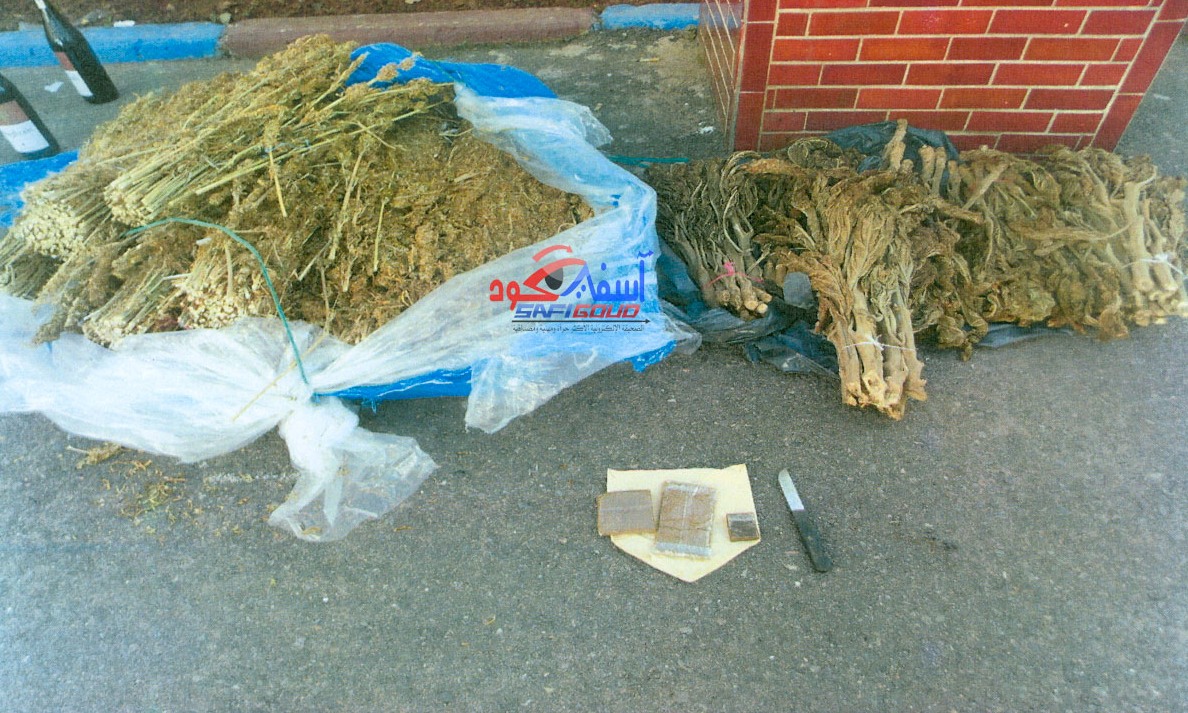 حادثة سير بجماعة اصعادلا تسفر عن حجز كميات كبيرة من الكيف وتوقيف مروج للحشيش والقنب الهندي