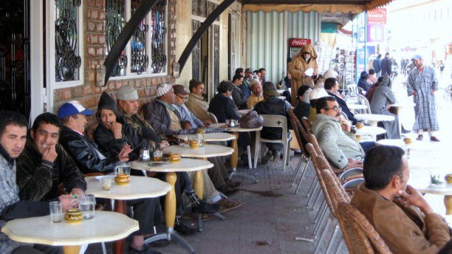 مديرية الضرائب تبشر أرباب المقاهي والمطاعم..جميع ضرائب 2020 معفاة من الزيادات وغرامات التأخير ولا ترتبط بوقت محدد للأداء