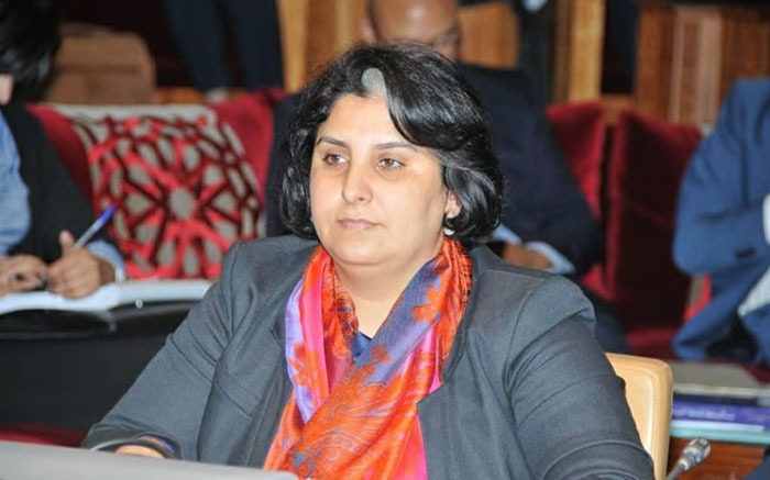 القيادية الاتحادية حنان رحاب: “جاب الله كاينة المؤسسة الملكية في بلادنا أما كون دارونا بعض المنتخبين كاملين في جيوبهم”