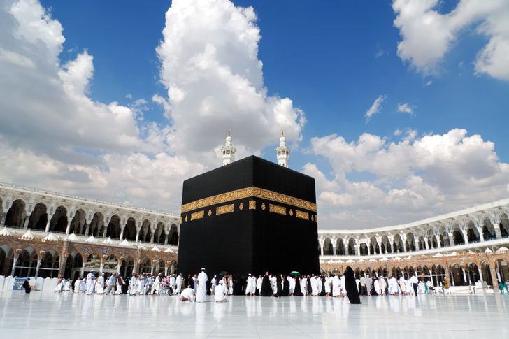 هام للحجاج.. وزارة الأوقاف تحدد الكلفة النهائية للحج في 63 ألفا و770 درهما